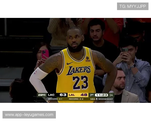 乔治拉开空间中投,洛杉矶稳住比赛节点